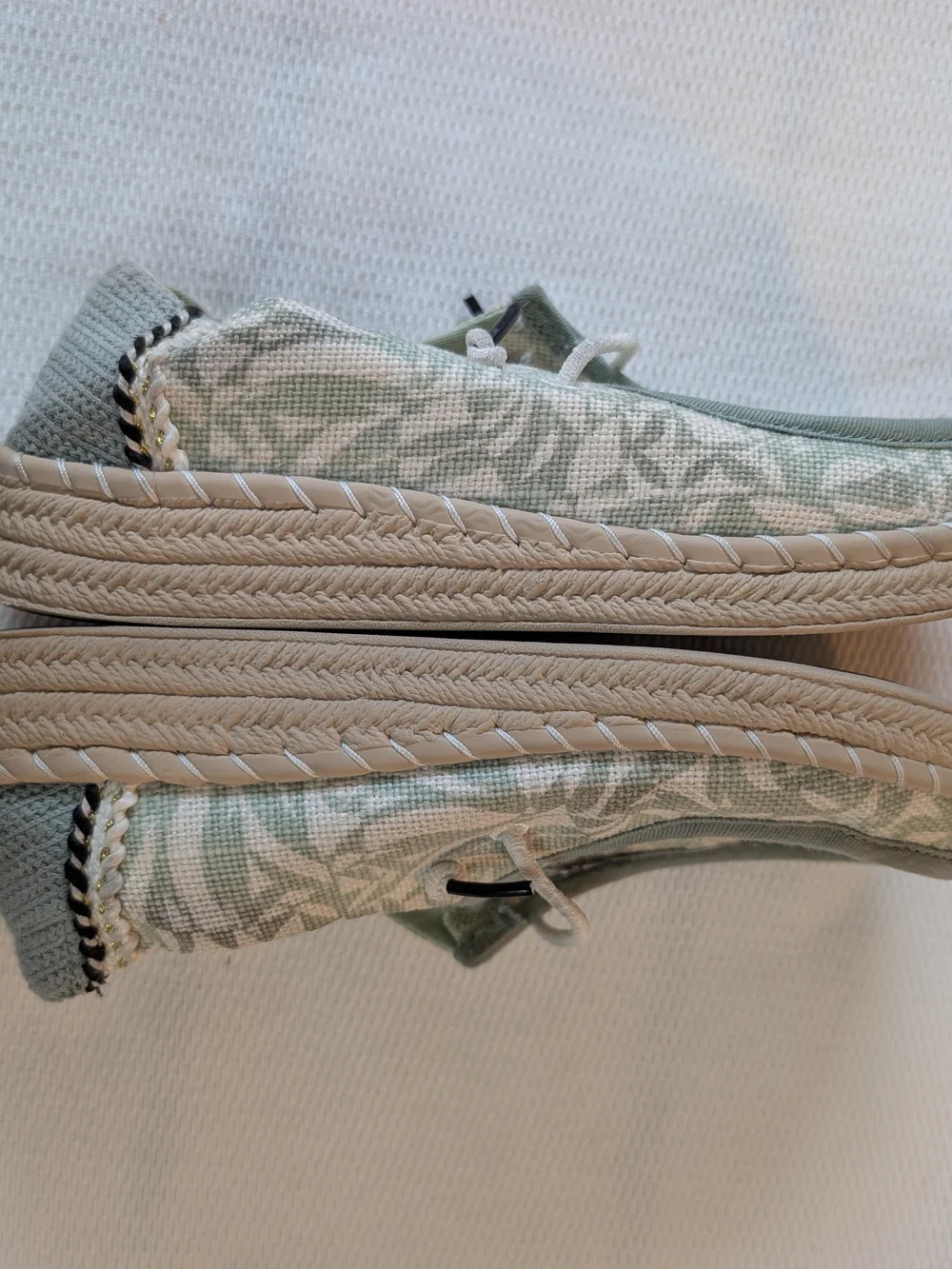 HEYDUDE Wendy Espadrille Retro Palm Celadon Green Shoes Women’s Size 6